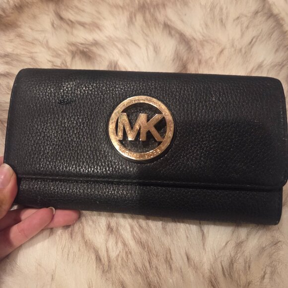 Michael Kors Wallet - Picture 2 of 2